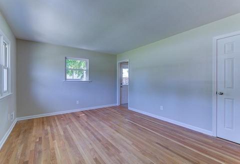 643 E Augusta Ave, Vinton, VA 24179 photo 5