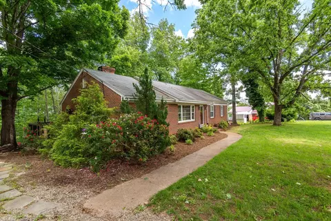 226 Arthur Cir, Ferrum, VA 24088 photo 3