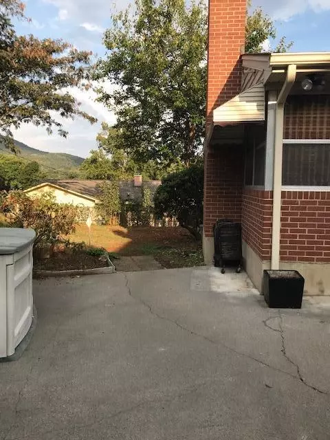 318 Frontier Rd NE, Roanoke, VA 24012 photo 18
