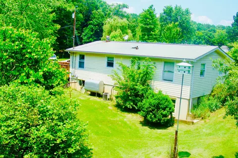 307 Second Ave, Clifton Forge, VA 24422 photo 26