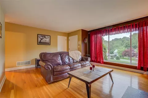 6924 Brookview Rd, Roanoke, VA 24019 photo 2