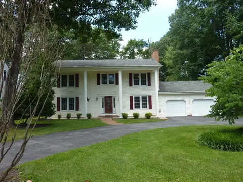 5318 Canoe Cir, Salem, VA 24153 photo 1