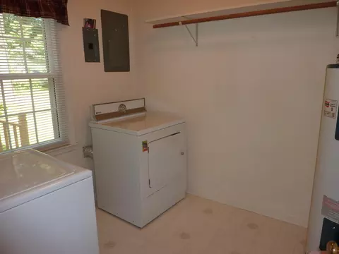 5318 Canoe Cir, Salem, VA 24153 photo 8