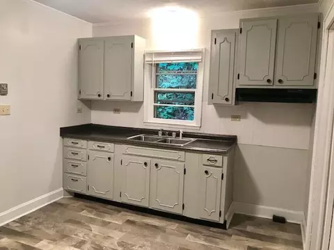 1899 S Carpenter Dr, Covington, VA 24426 photo 8
