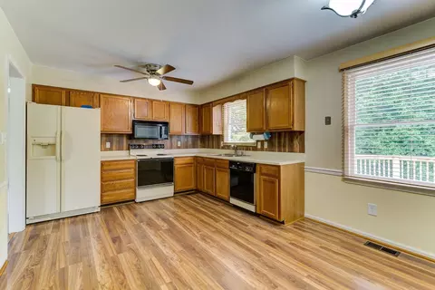 100 Brightview Ct, Goodview, VA 24095 photo 7