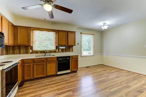 100 Brightview Ct, Goodview, VA 24095 photo 6