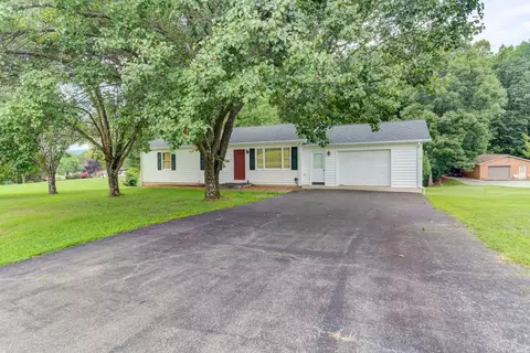 100 Brightview Ct, Goodview, VA 24095 photo 2