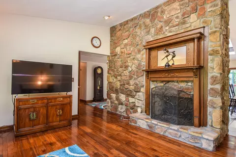 413 Brookledge Dr, Vinton, VA 24179 photo 8