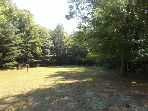 2220 Yorkshire Dr, Sandy Level, VA 24161 photo 14