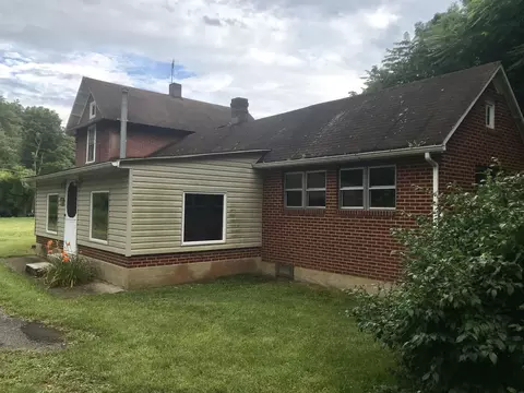 3908 Callaghan Cir, Covington, VA 24426 photo 2