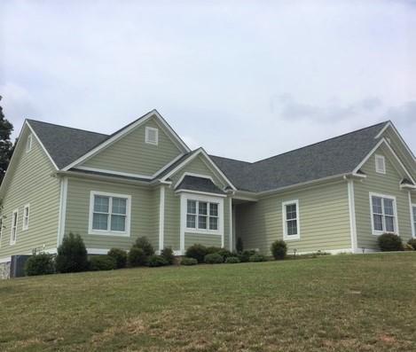 110 Landfall Dr, Moneta, VA 24121 photo 1