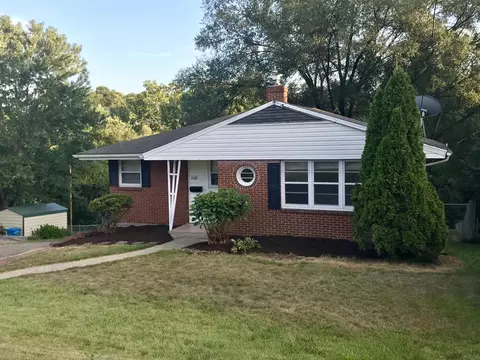 1102 Howbert Ave SW, Roanoke, VA 24015 photo 1