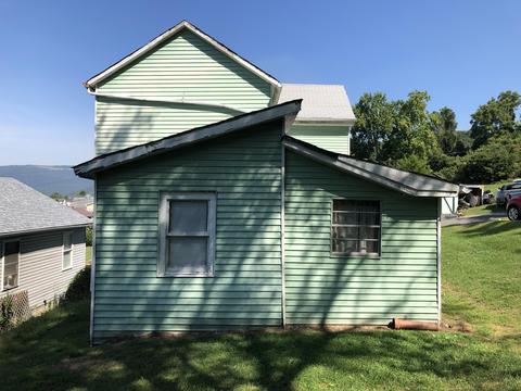 503 E Cherry St, Covington, VA 24426 photo 2