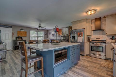 613 Gap Bridge Rd, Moneta, VA 24121 photo 10