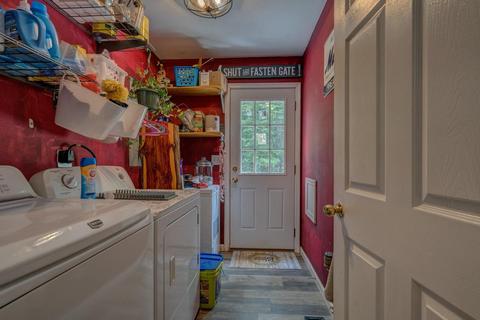 613 Gap Bridge Rd, Moneta, VA 24121 photo 12