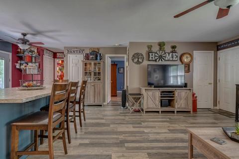 613 Gap Bridge Rd, Moneta, VA 24121 photo 7