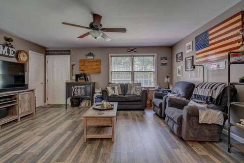 613 Gap Bridge Rd, Moneta, VA 24121 photo 5