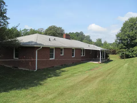 1922 Prease Rd, Buchanan, VA 24066 photo 2