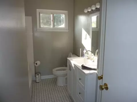 206 E Hill Ct, Salem, VA 24153 photo 9