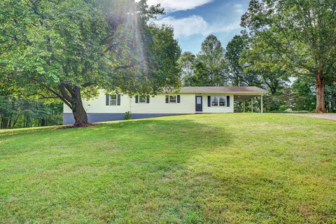 194 Marks Path, Henry, VA 24102 photo 3
