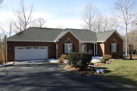 355 Cross Harbour Dr, Penhook, VA 24137 photo 3