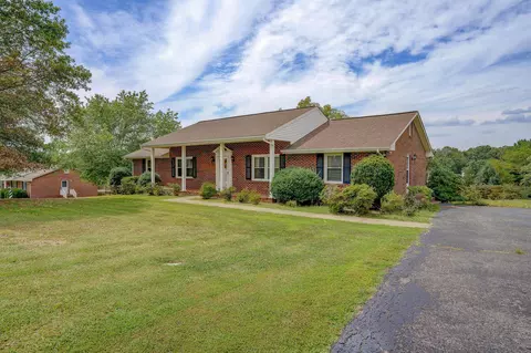 203 Regency Dr, Goodview, VA 24095 photo 2