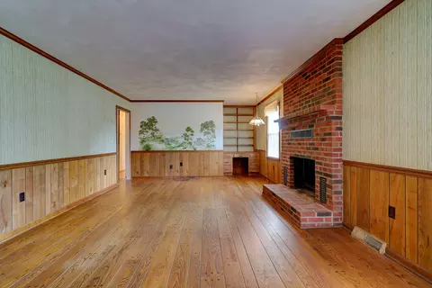 203 Regency Dr, Goodview, VA 24095 photo 12