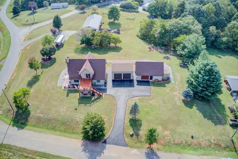 1131 Rock Spring Rd, Goodview, VA 24095 photo 2