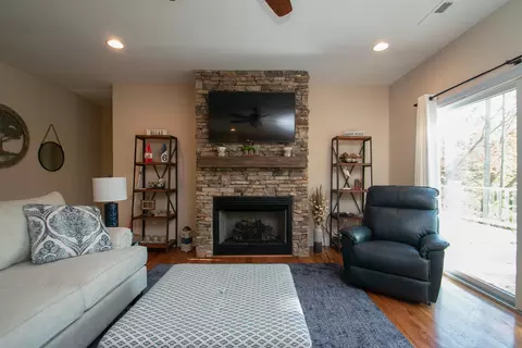 42 Windward Pointe Dr, Moneta, VA 24121 photo 12
