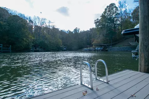 42 Windward Pointe Dr, Moneta, VA 24121 photo 4