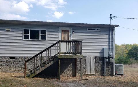 1008 Bennettown Rd, Covington, VA 24426 photo 2