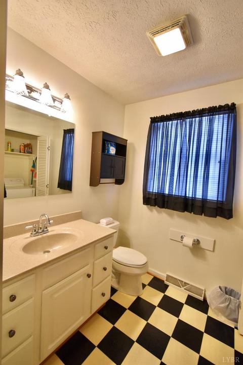 1086 Steeplechase Dr, Evington, VA 24550 photo 23