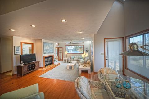 71 Penhook Pt, Penhook, VA 24137 photo 9