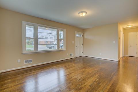 611 E Augusta Ave, Vinton, VA 24179 photo 5