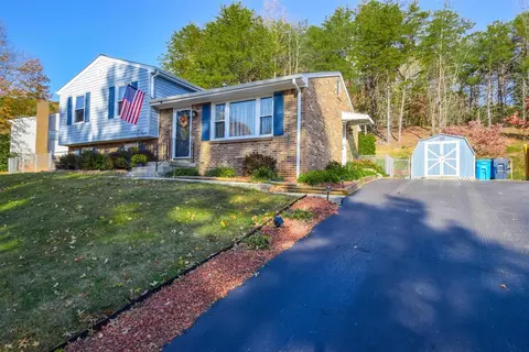 760 Estates Rd SE, Roanoke, VA 24014 photo 2