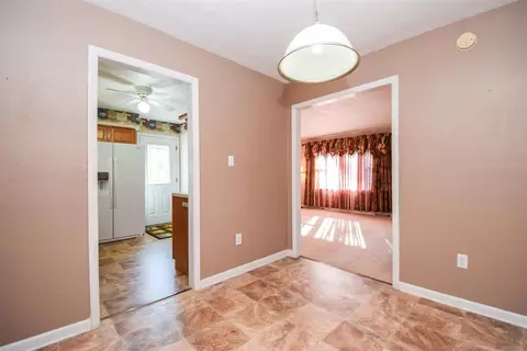 760 Estates Rd SE, Roanoke, VA 24014 photo 10