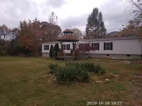 4505 Castile Rd, Covington, VA 24426 photo 2