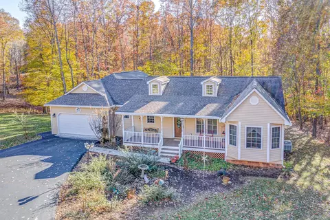 112 Bent Tree Rd, Moneta, VA 24121 photo 1