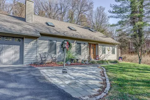 708 Beech Rd, Salem, VA 24153 photo 5