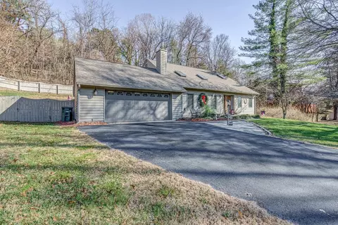708 Beech Rd, Salem, VA 24153 photo 2