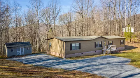 302 Willowridge Dr, Thaxton, VA 24174 photo 1