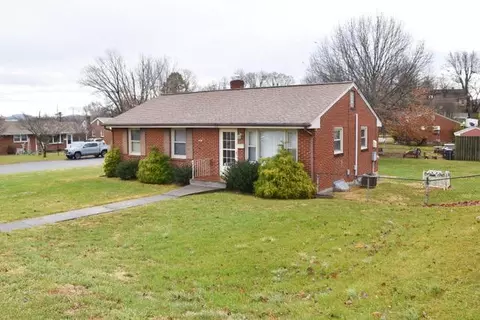 521 Mapleton Ave NE, Roanoke, VA 24012 photo 1