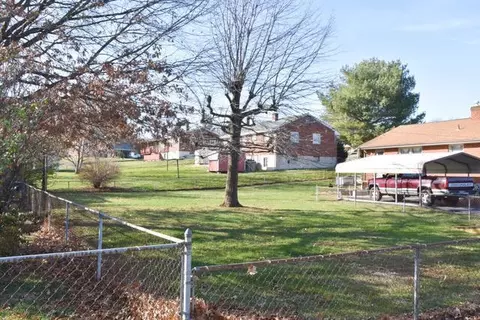 521 Mapleton Ave NE, Roanoke, VA 24012 photo 2