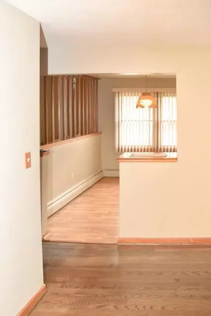 521 Mapleton Ave NE, Roanoke, VA 24012 photo 4