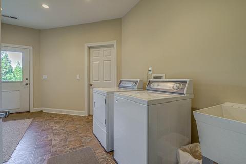88 Loving Cir, Penhook, VA 24137 photo 38