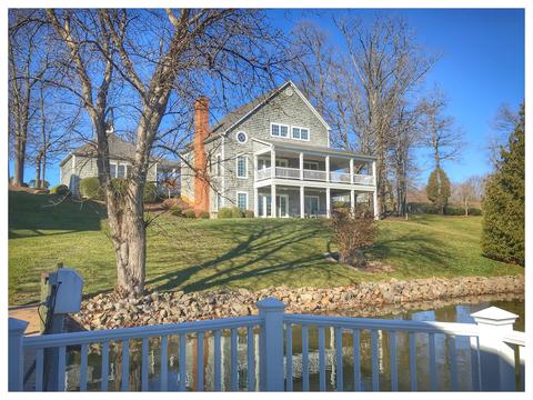 135 Milestone Ln, Penhook, VA 24137 photo 10