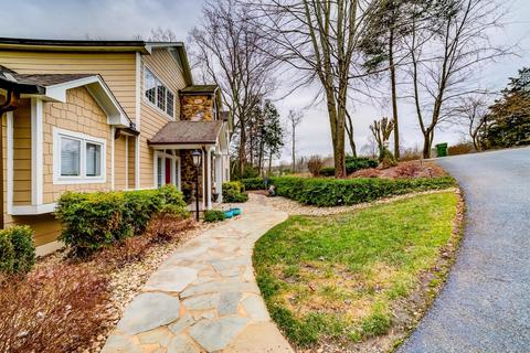 205 Mountain Shore Dr, Penhook, VA 24137 photo 58