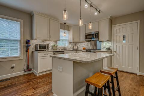 2639 Lilly Dr, Salem, VA 24153 photo 4