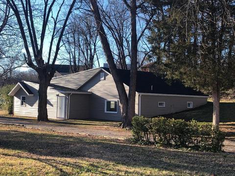 411 Braddock Rd, Vinton, VA 24179 photo 1