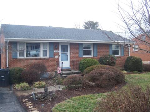 671 E Augusta Ave, Vinton, VA 24179 photo 1